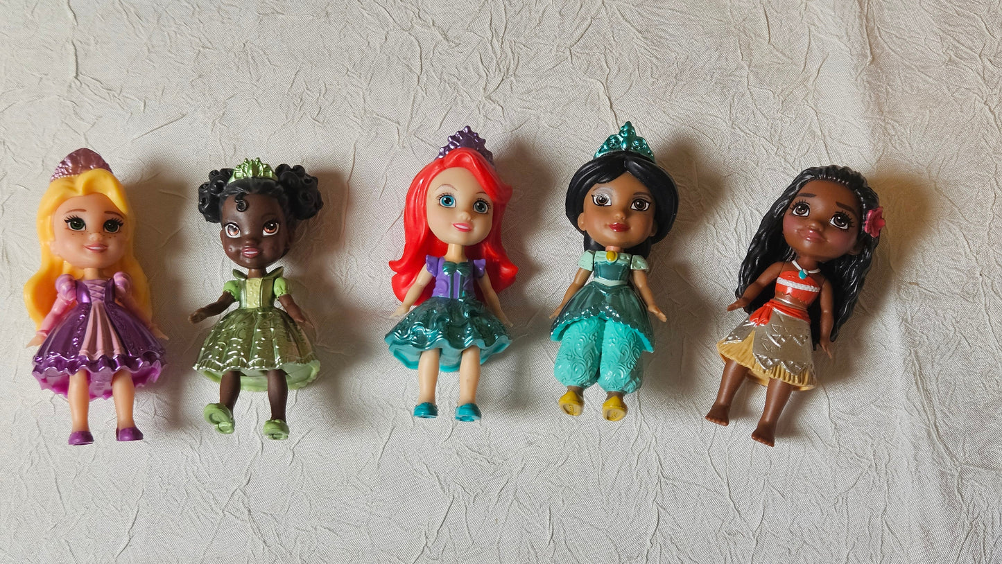 Disney Princess Mini Toddler Figuren 5er-Set zusammengestellt – Rapunzel, Tiana, Ariel, Jasmine & Vaiana – B-Ware