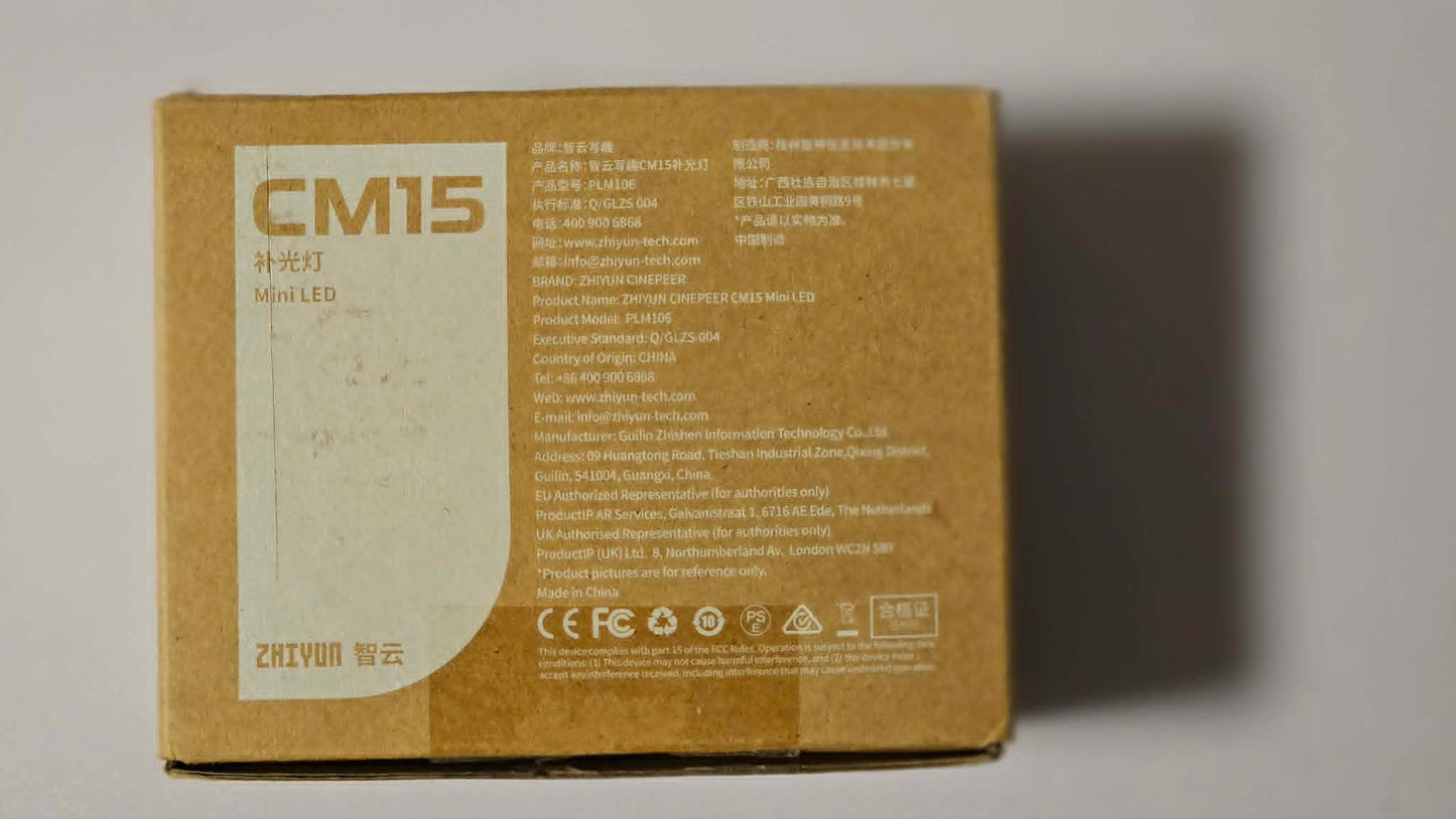 ZHIYUN CINEPEER CM15 15W RGB LED Videoleuchte – geprüfte B-Ware