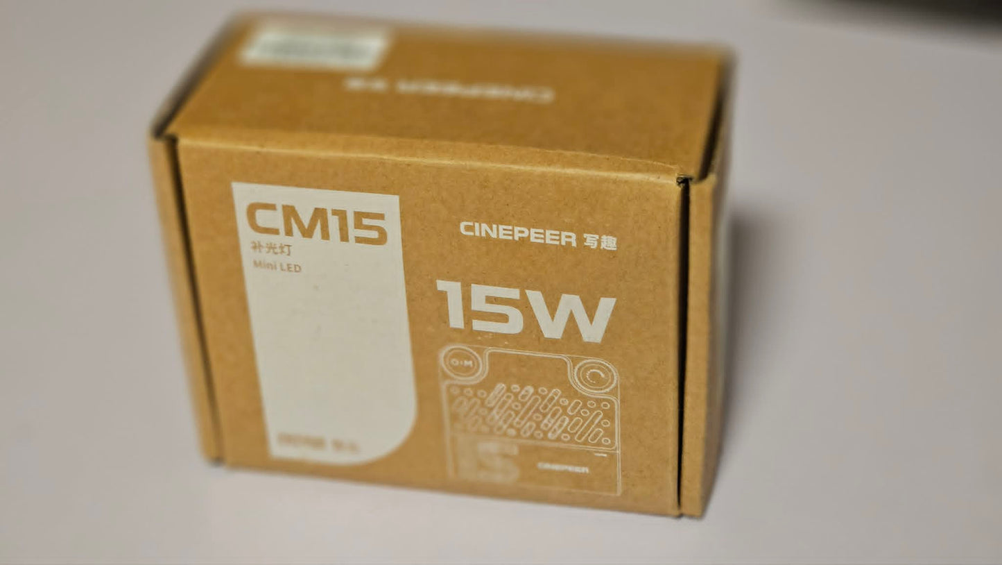 ZHIYUN CINEPEER CM15 15W RGB LED Videoleuchte – geprüfte B-Ware